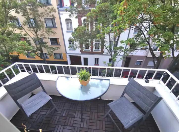 "Greensun-Homes" Messe, Flughafen Und Zentrums Nah, Ruhig, Modern, Schnelles Wlan, Balkon Und Kueche, Freies Parken, 4 Schlafplaetze Moeglich 科隆 外观 照片